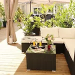 Logis - Le Charleston 3*