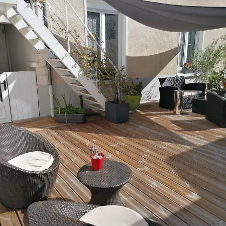 Logis - Le Charleston Hotel 3*