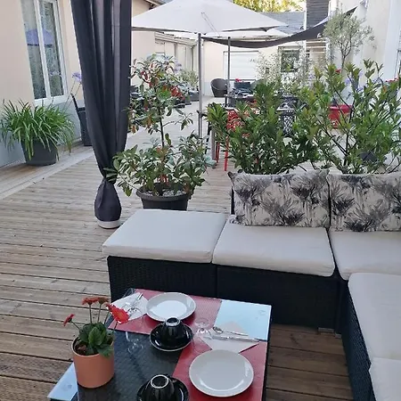Logis - Le Charleston Hotel 3*