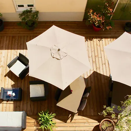 Hotel Logis - Le Charleston