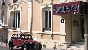 Le Charleston 3*