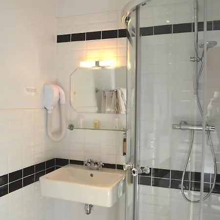 Hotel Le Charleston 3*