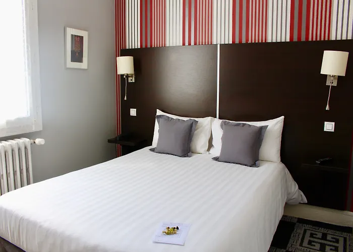 Hotel Logis - Le Charleston Le Mans