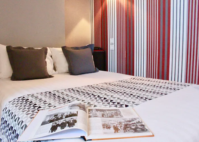 Logis - Le Charleston Hotel 3*