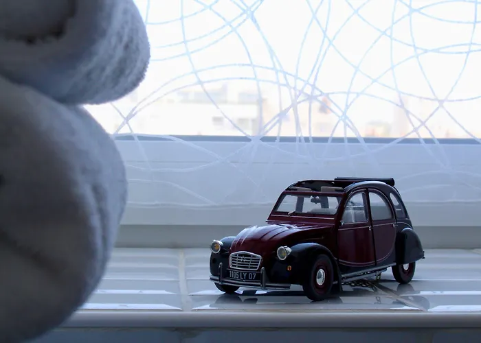 Logis - Le Charleston Hotel Le Mans