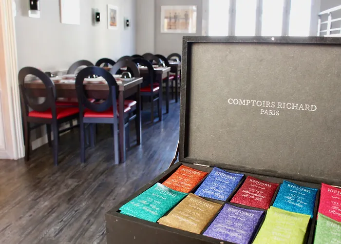 Logis - Le Charleston Hotel Le Mans