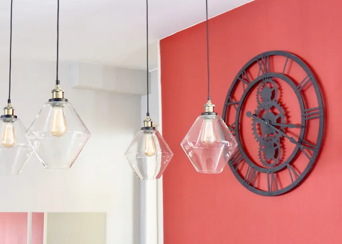 Logis - Le Charleston Hotel 3*