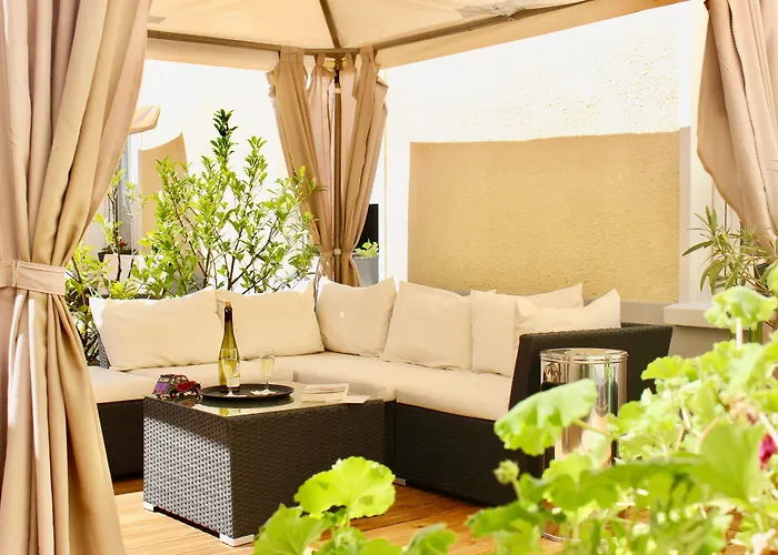 Hotel Logis - Le Charleston