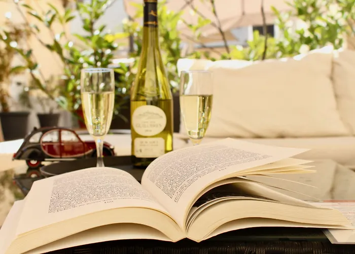 Logis - Le Charleston Hotel Le Mans